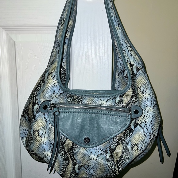 Vera Wang Snakeskin Purse - Picture 1 of 3